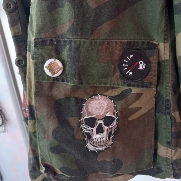 RAGE- OOAK punked out custom army fatigue camo jacket - Picture 8 of 12